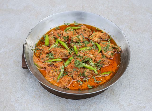 Tawa Desi Chicken Karahi